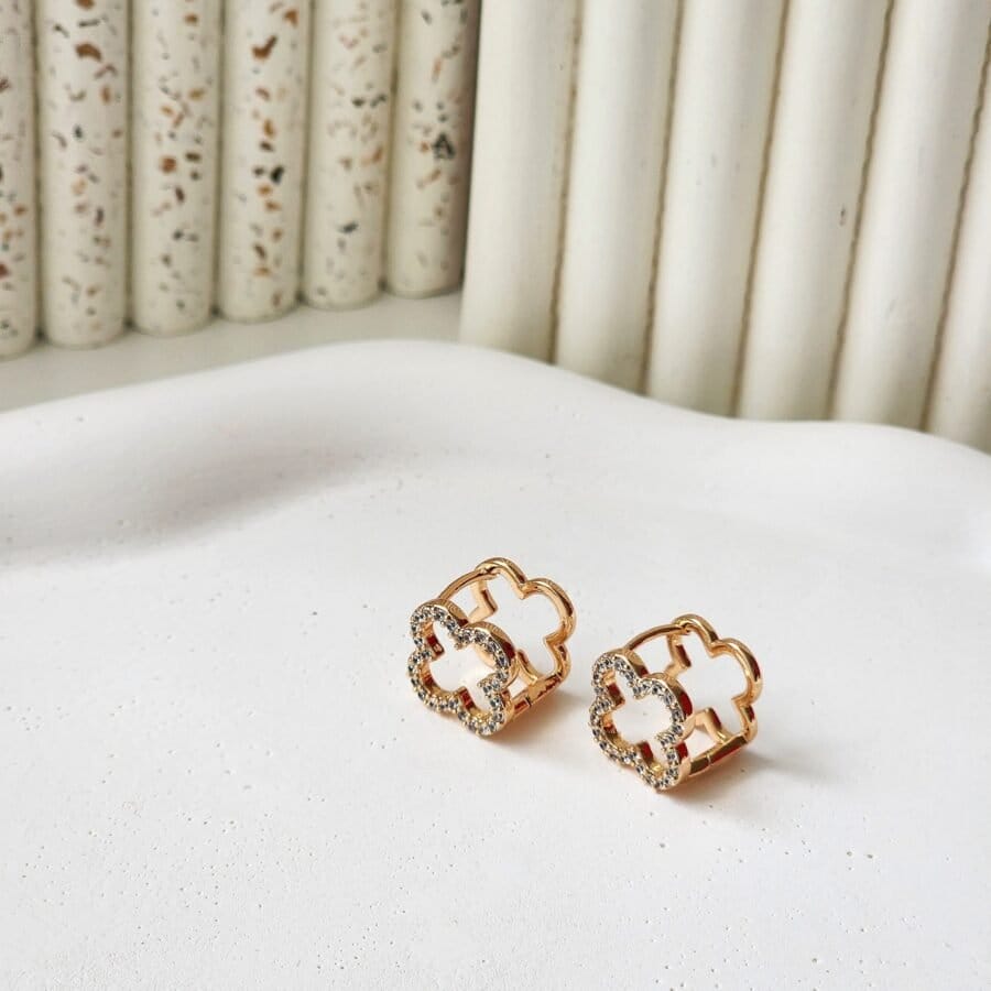 Clover Hoops - Image 3