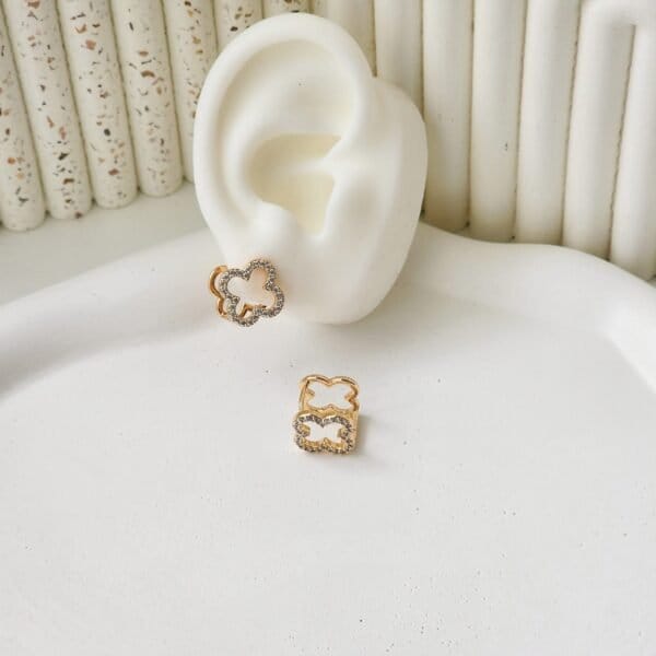 Clover Hoops