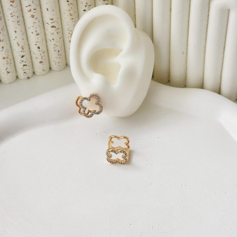 Clover Hoops