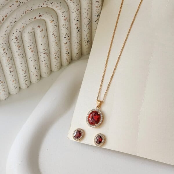 Ruby Oval Stone Set