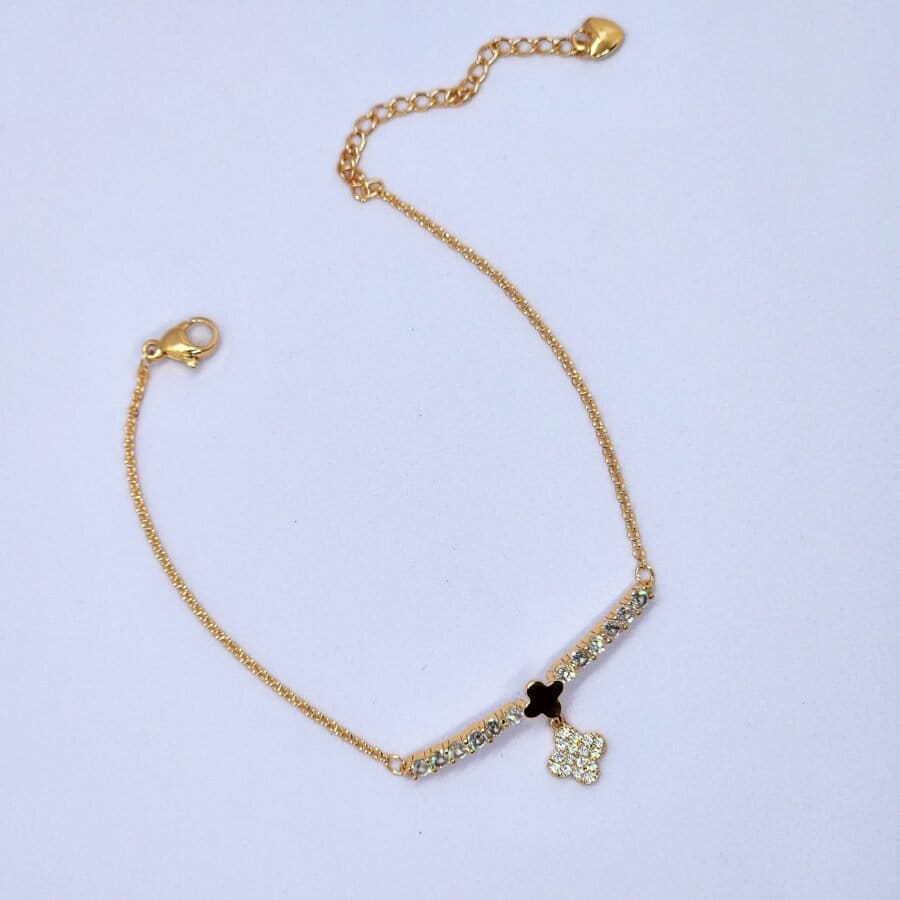 Isla Clover Bracelet - Image 2