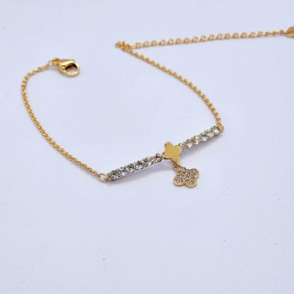 Isla Clover Bracelet