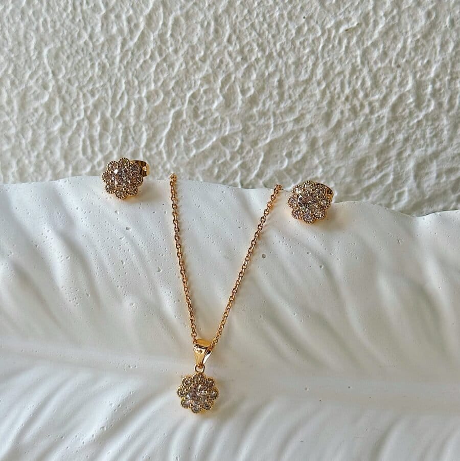 Anais Set