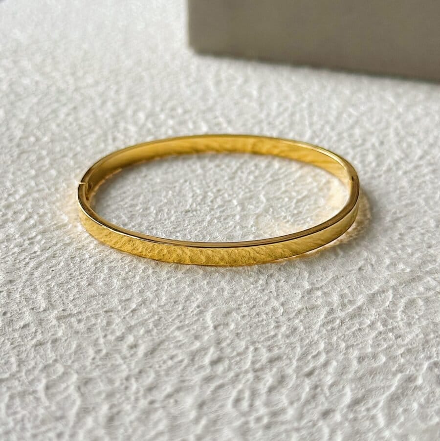 Nora Plain Bangle | Thin